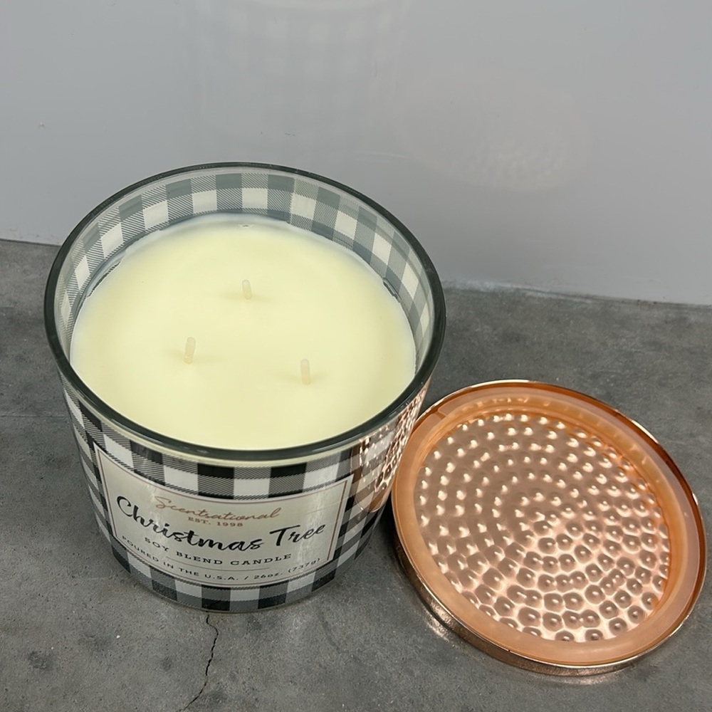 Scentsational Christmas Tree Candle  Glass Jar 26 Oz Soy Wax Plaid Jar